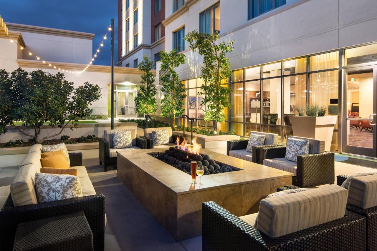 Courtyard By Marriott Irvine Spectrum Exterior foto