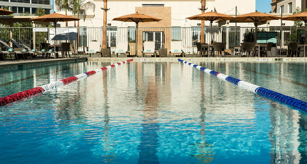 Courtyard By Marriott Irvine Spectrum Exterior foto